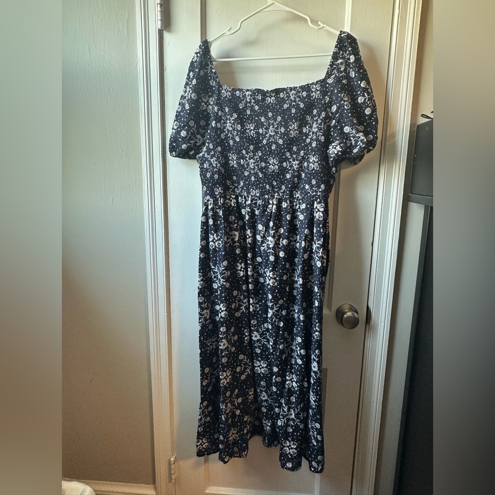 LOFT Navy and White Sleeve Sundress